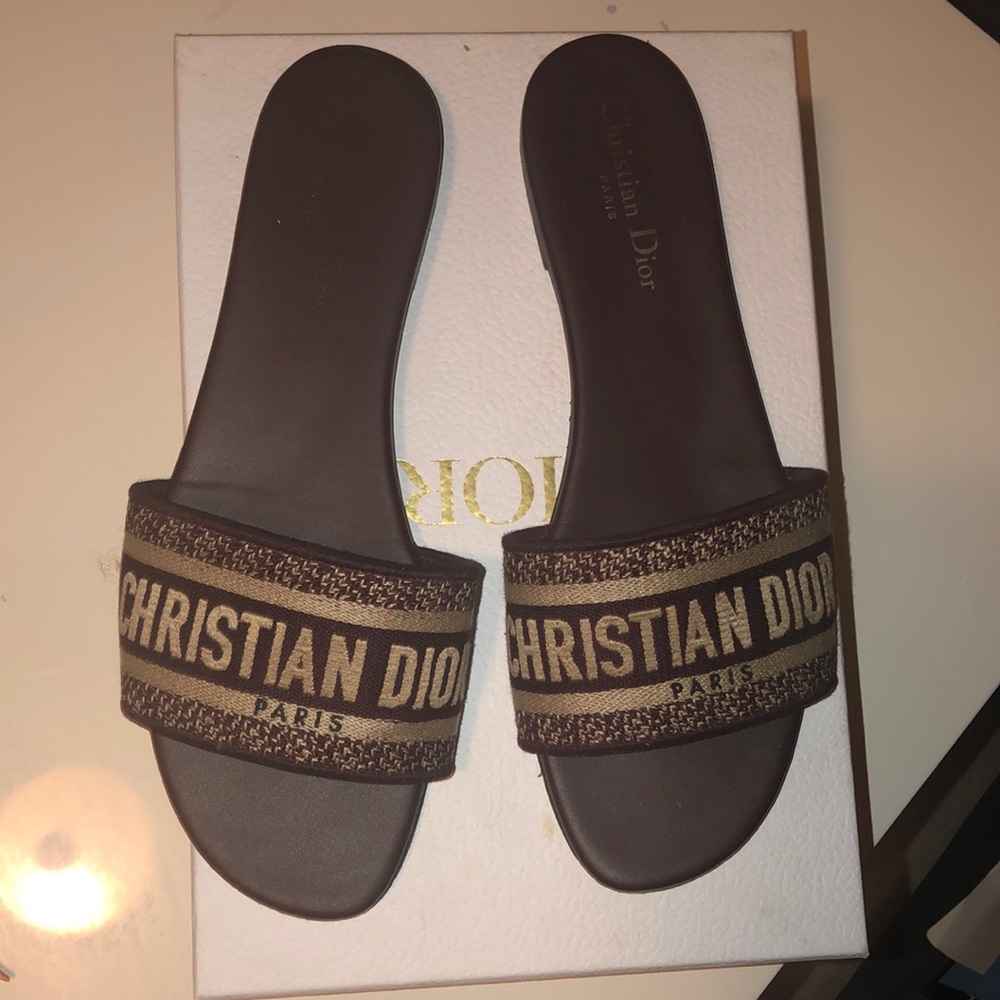Dior slides
